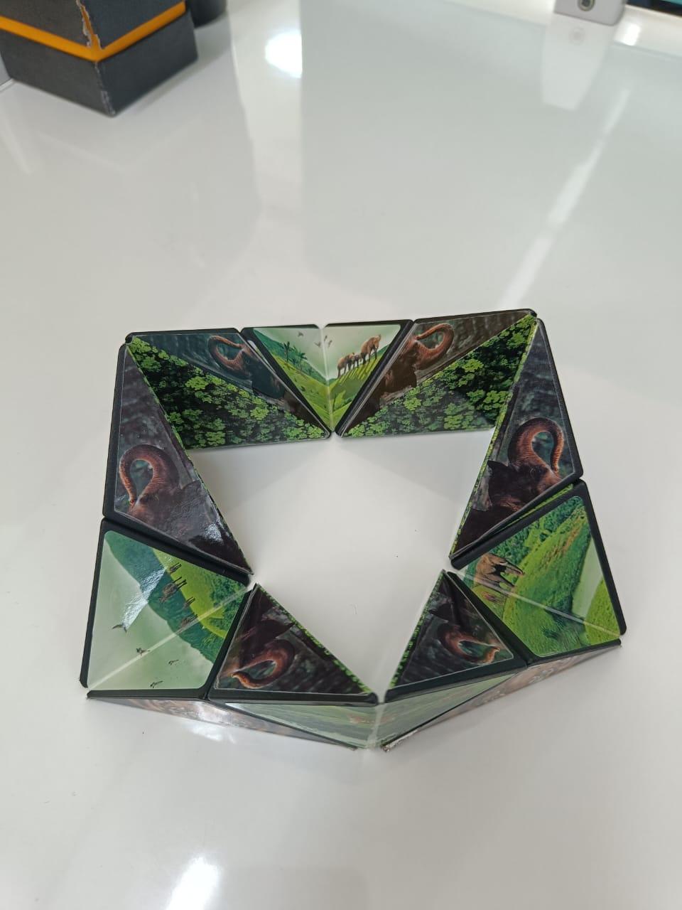 3D Cube Shape Shifting Box